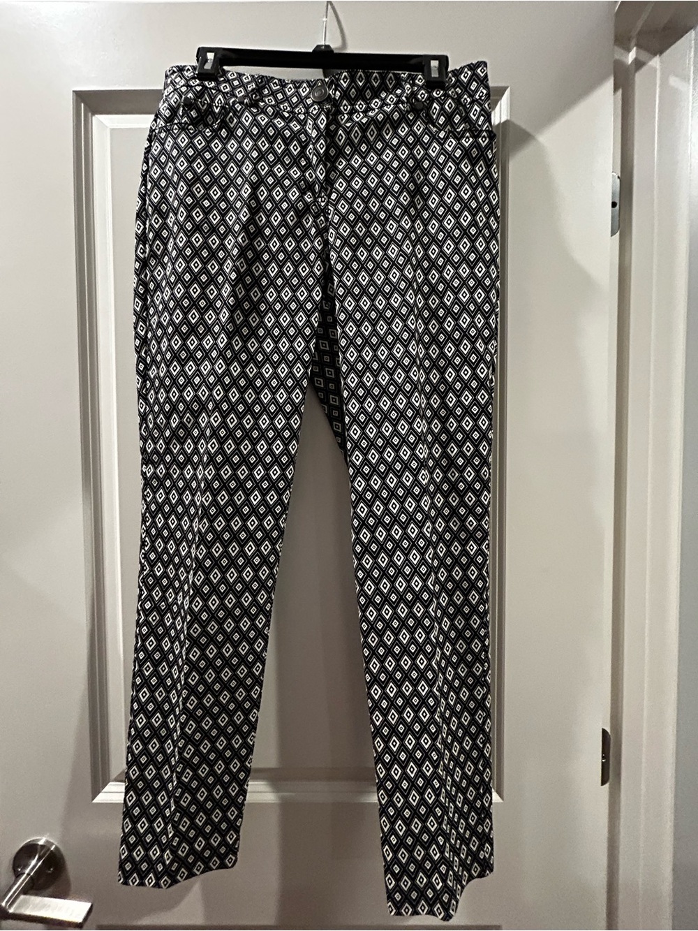 Roz & Ali Black and White Diamond Print Pants